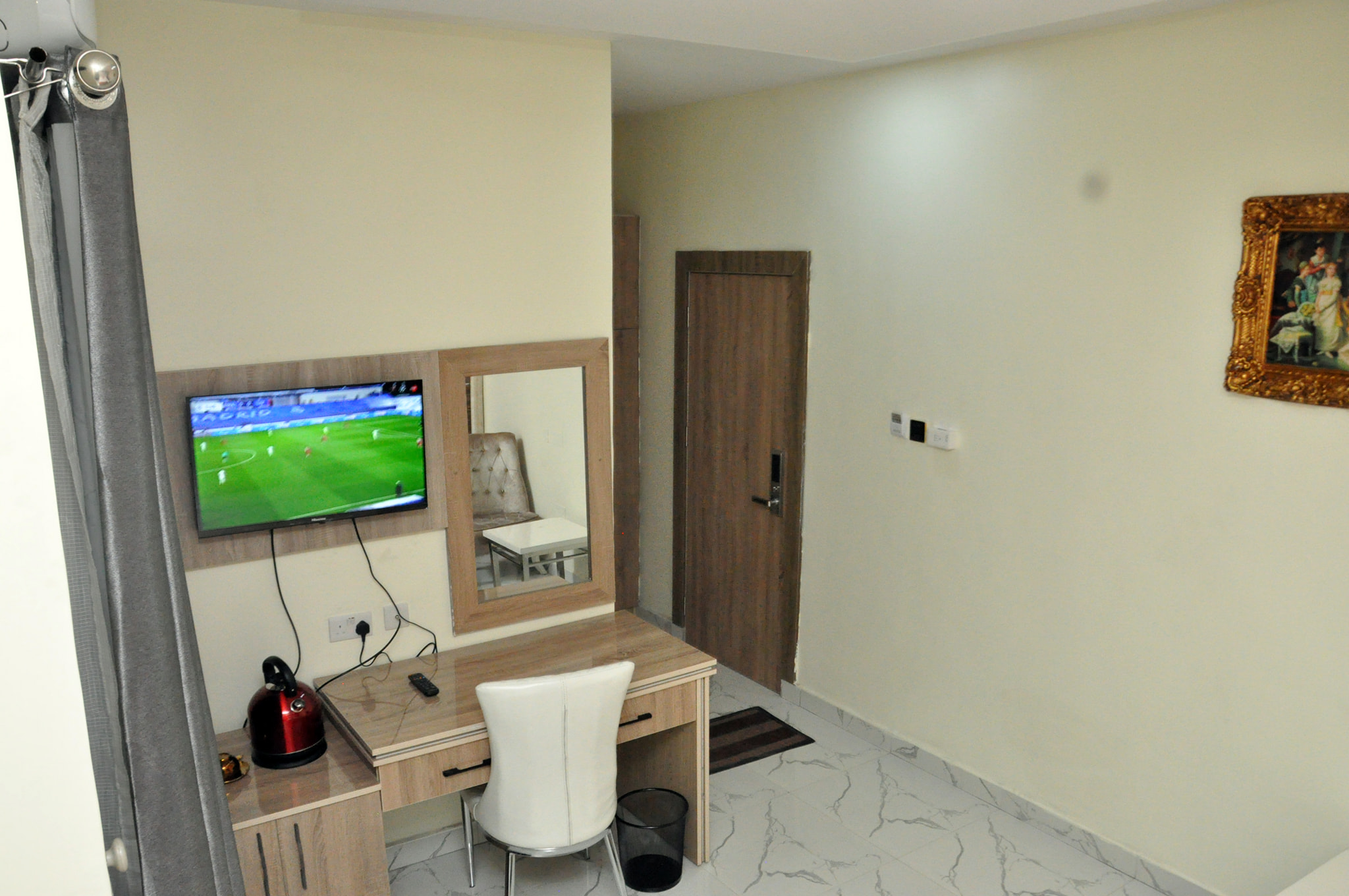 New Day Hotel and Suites