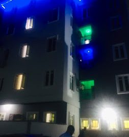 GRAND-COMMODORES-HOTEL-AND-SUITES-1